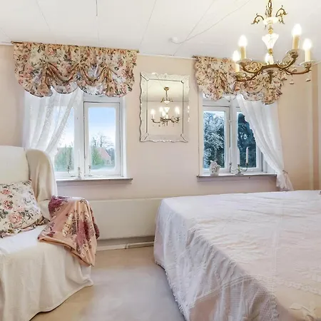 Holiday home Awesome In With Wifi Humble